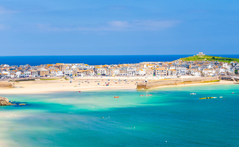 St Ives Holiday Guide